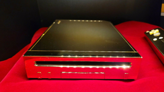 A Golden Wii Made For Queen Elizabeth II Is Now For Sale